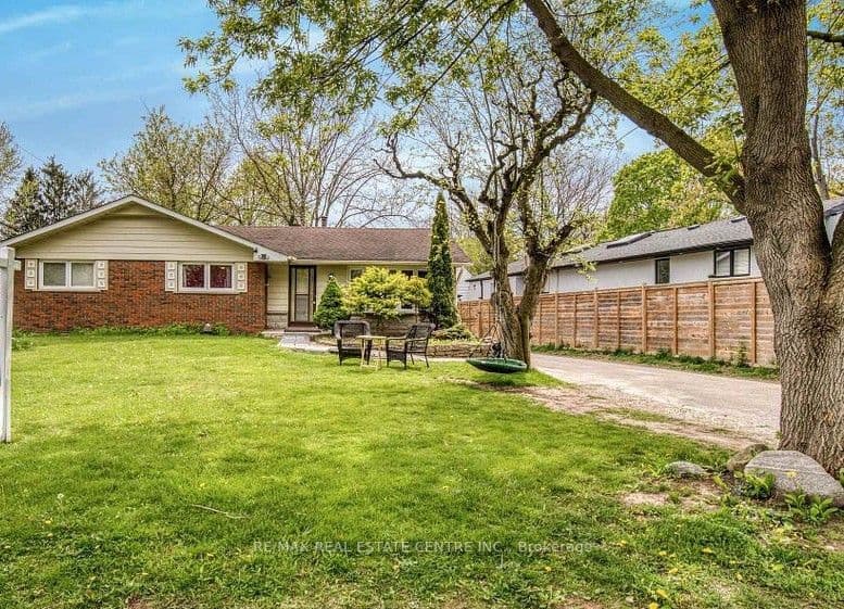 314 Strathcona Drive, Burlington, ON L7L 2E1 – photo 3