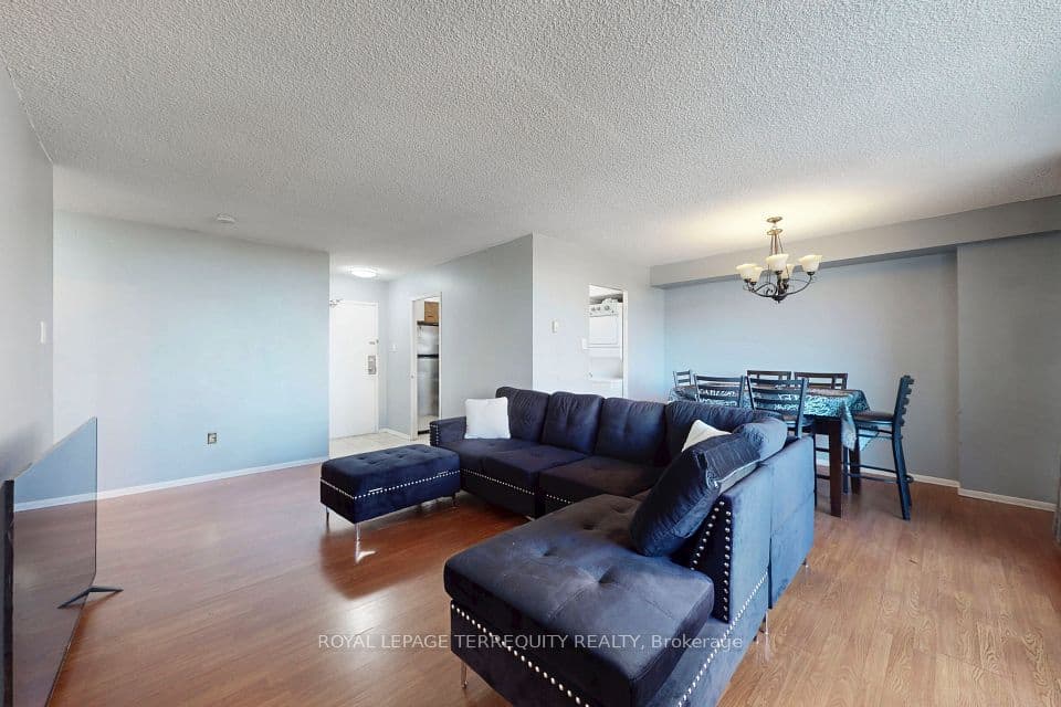5 San Romanoway 410, Toronto, ON M3N 2Y4 – main photo