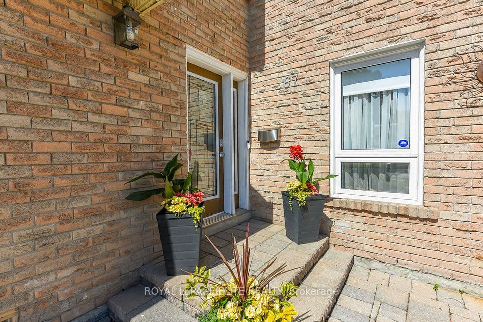 67 Elmbrook Crescent, Toronto, ON M9C 5C7 – photo 3