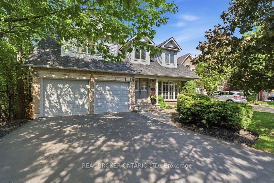 2205 Shaftesbury Court, Oakville, ON L6H 6C6 – photo 3