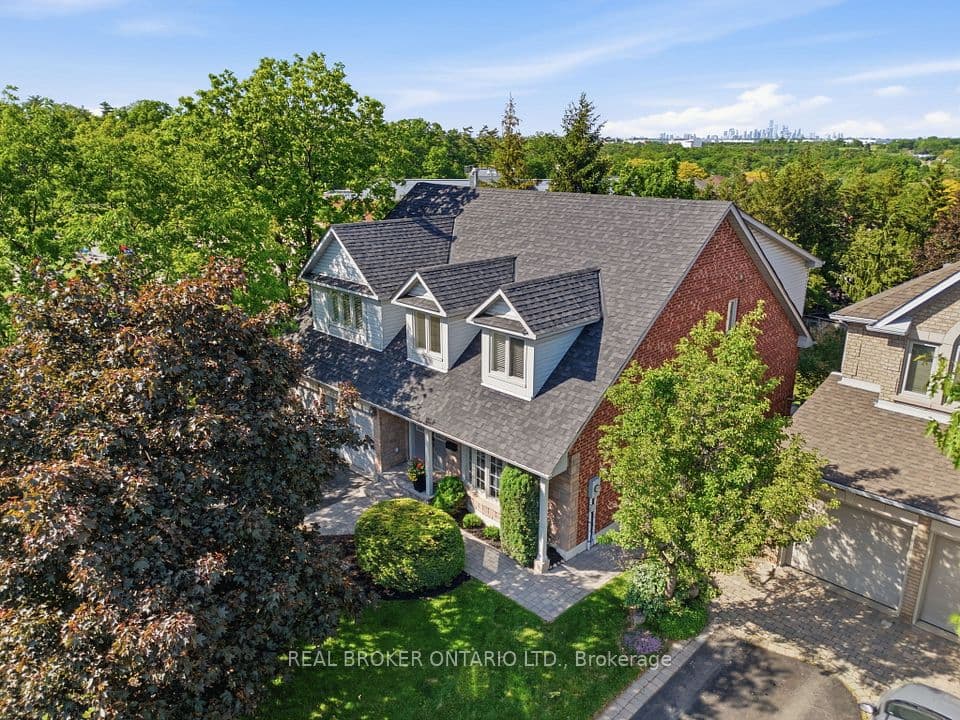 2205 Shaftesbury Court, Oakville, ON L6H 6C6 – photo 2
