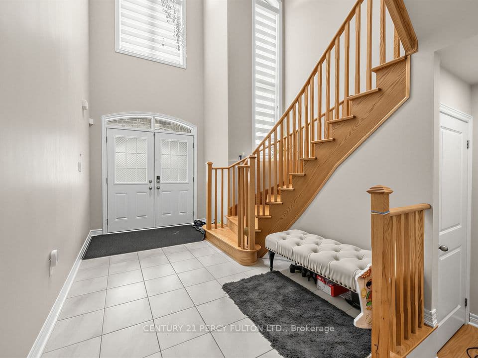 54 Farringdon Crescent, Brampton, ON L7A 4Z6 – photo 3