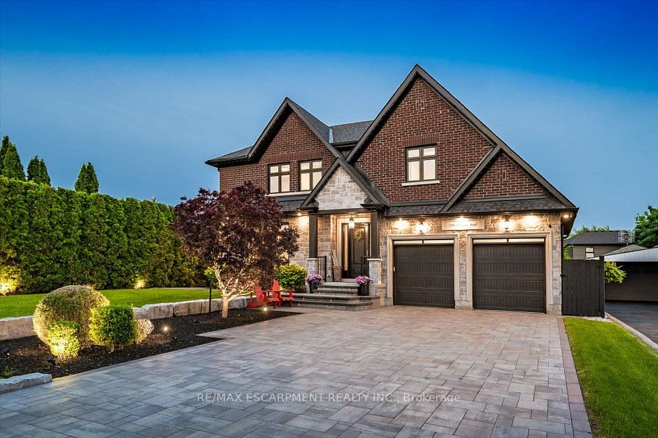 1298 Pinegrove Road, Oakville, ON L6L 2X3 – main photo
