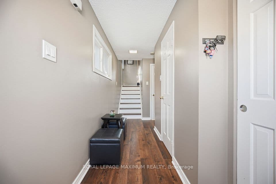 7493 Bybrook Drive, Mississauga, ON L4T 3R4 – photo 2
