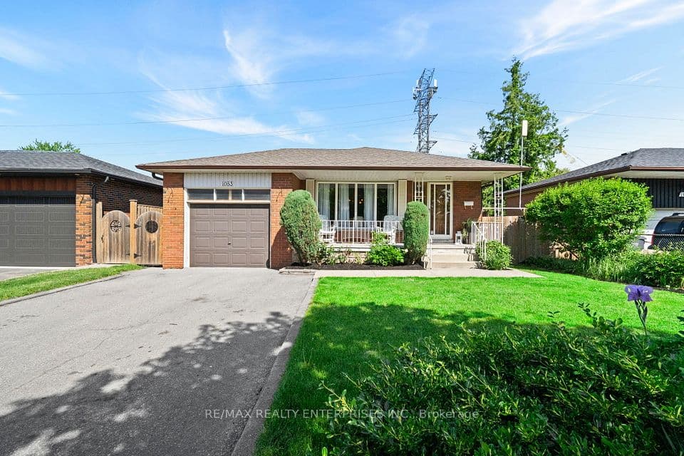 1083 Melton Drive, Mississauga, ON L4Y 1L3 – photo 3
