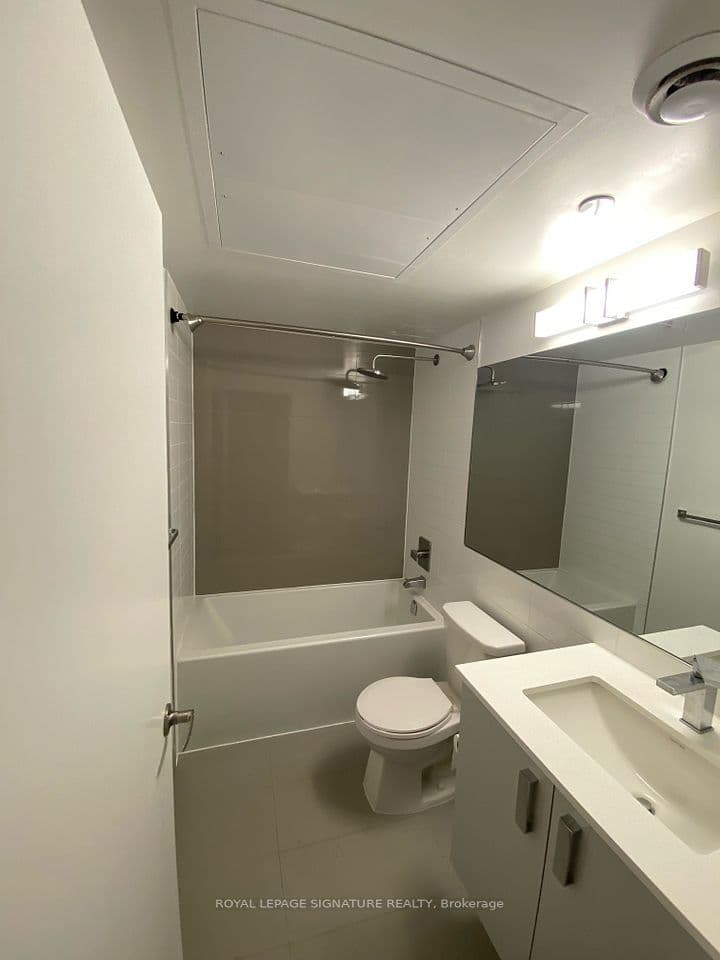 30 Gibbs Road 104, Toronto, ON M9B 0E4 – photo 2