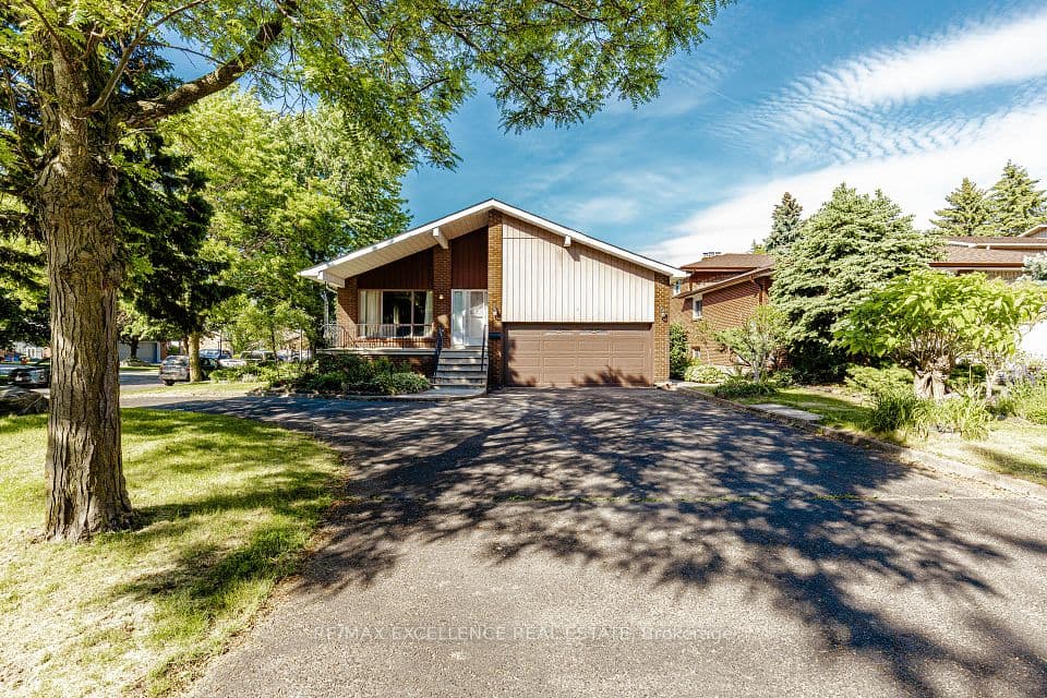 15 Maidstone Crescent, Brampton, ON L6S 2Z4 – main photo