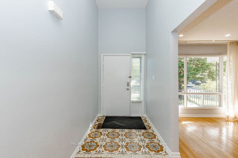 15 Maidstone Crescent, Brampton, ON L6S 2Z4 – photo 3