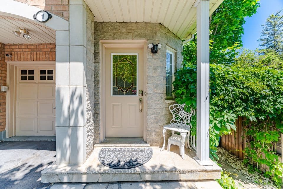 3071 Treadwells Drive 1, Mississauga, ON L4X 1L5 – photo 2