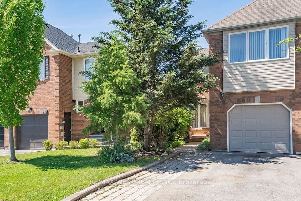 1216 Leewood Drive, Oakville, ON L6M 3B3 – main photo