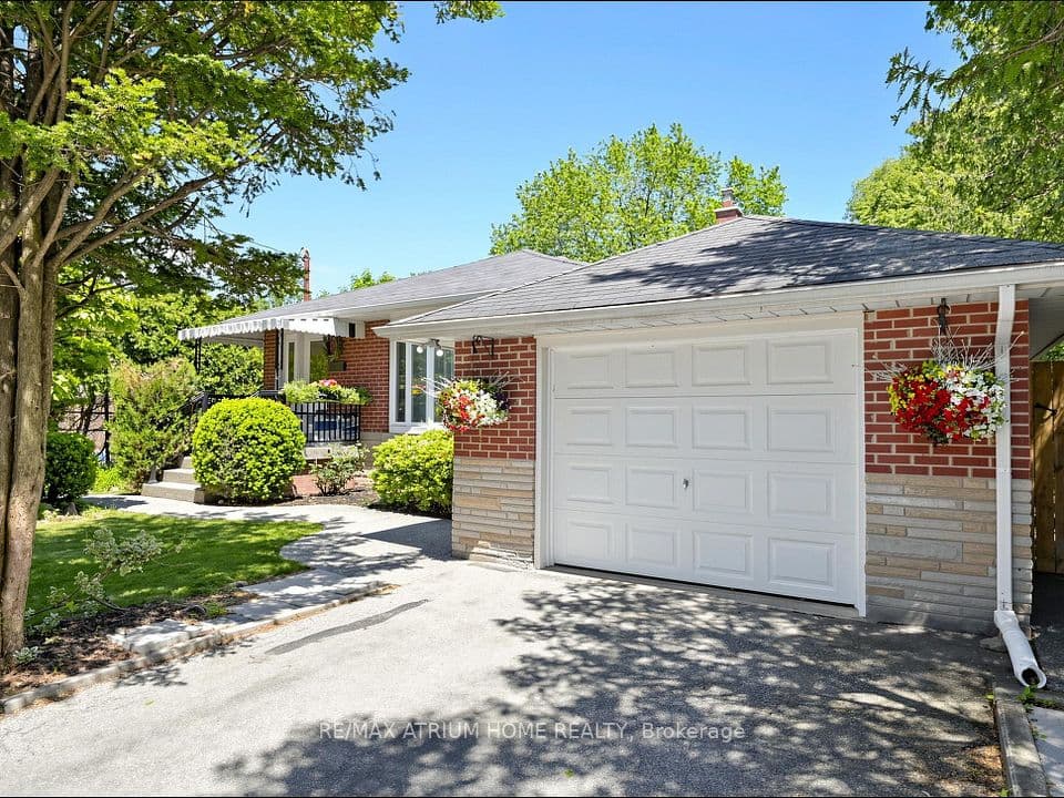 606 Parkside Drive, Oakville, ON L6K 1P8 – main photo
