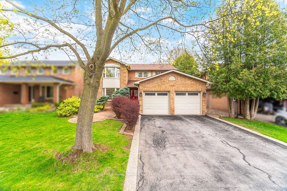 1004 Roxborough Drive, Oakville, ON L6M 1E3 – photo 2