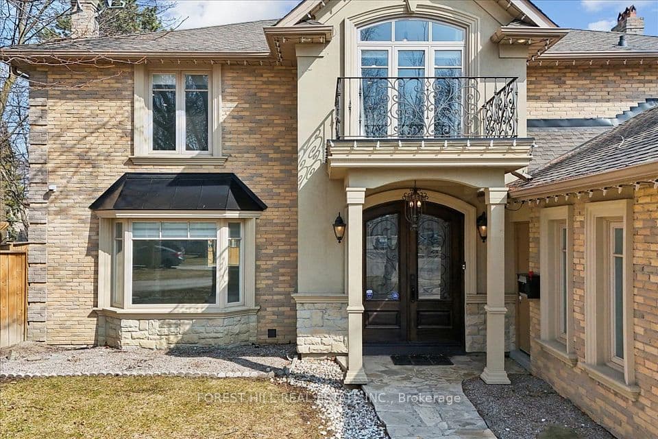 2579 Kenna Court, Mississauga, ON L5K 2K4 – photo 3