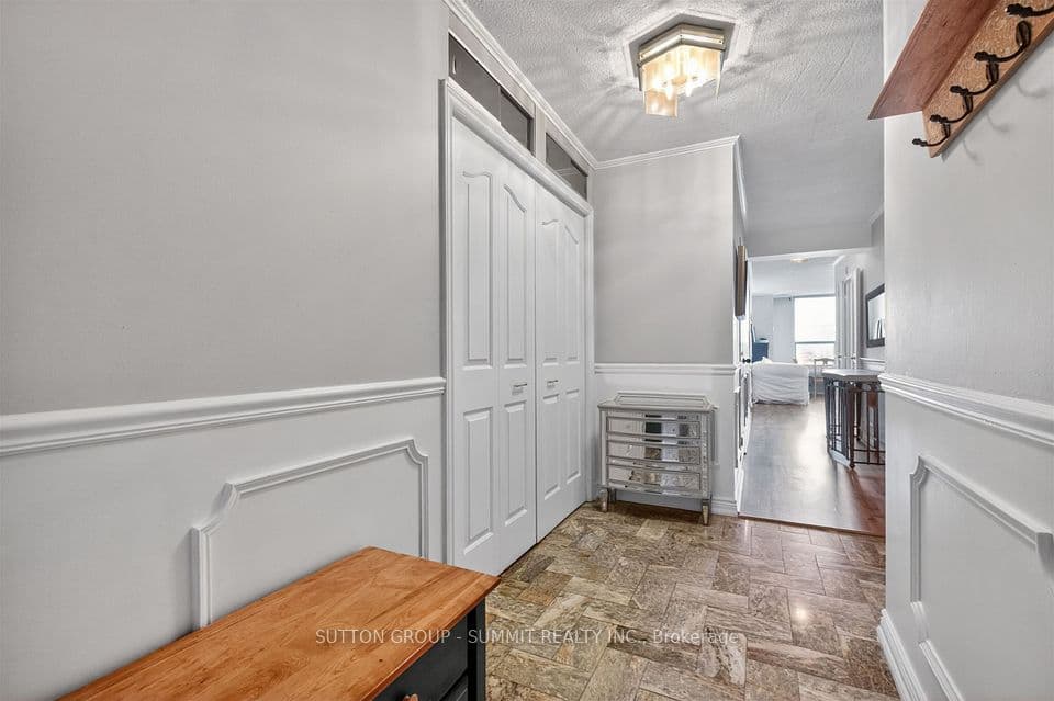 1535 LAKESHORE Road E 1606, Mississauga, ON L5E 3E2 – photo 3