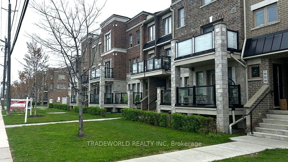 2355 Sheppard Avenue W 231, Toronto, ON M9M 0E7 – main photo