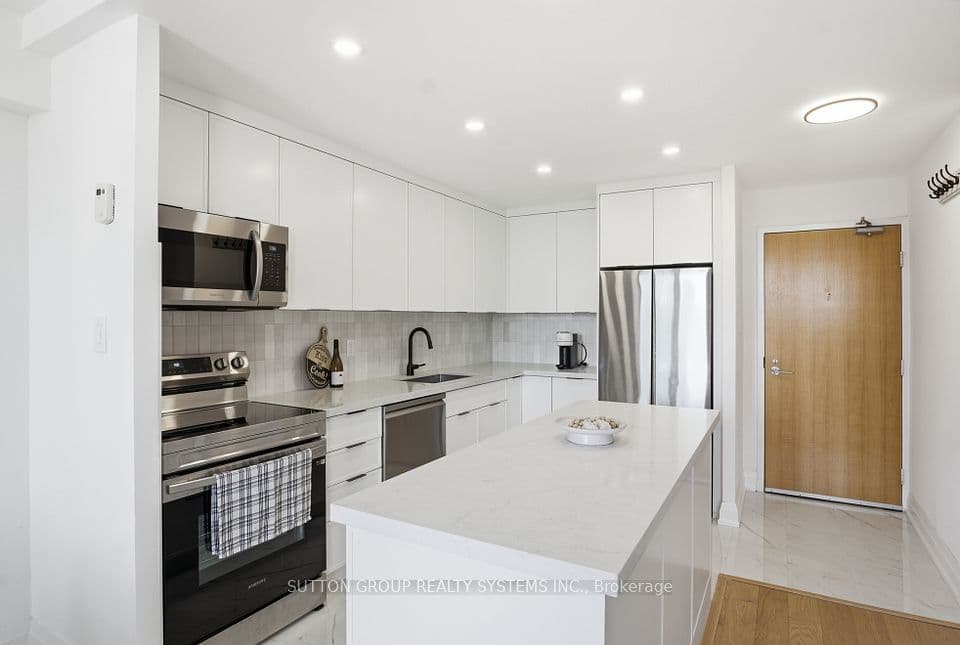 60 Southport Street 304, Toronto, ON M6S 3N4 – photo 3