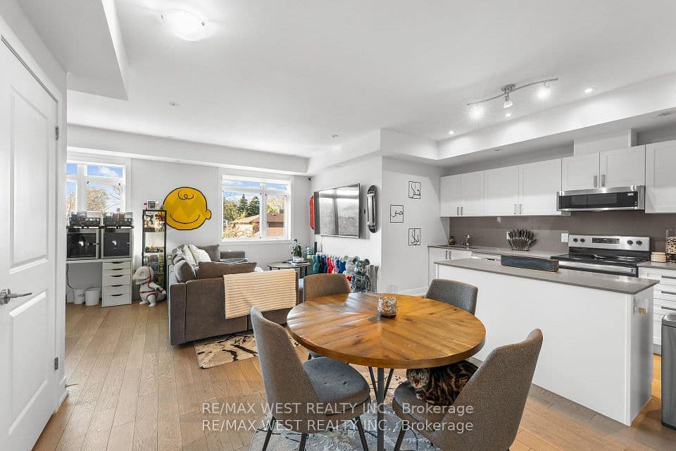 1062 Douglas McCurdy Common 225, Mississauga, ON L5G 0C6 – photo 2