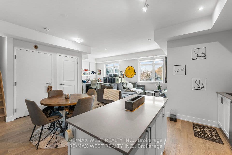 1062 Douglas McCurdy Common 225, Mississauga, ON L5G 0C6 – photo 3