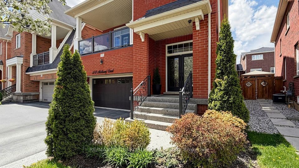 378 Malboeuf Court, Milton, ON L9T 7Y3 – photo 2
