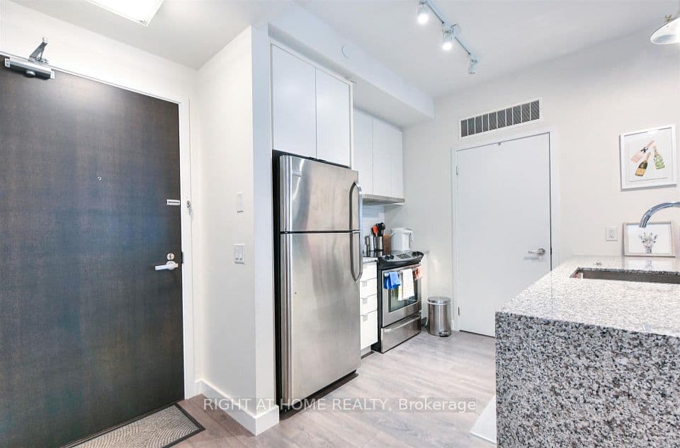 5035 Harvard Road 101, Mississauga, ON L5M 0W7 – photo 3