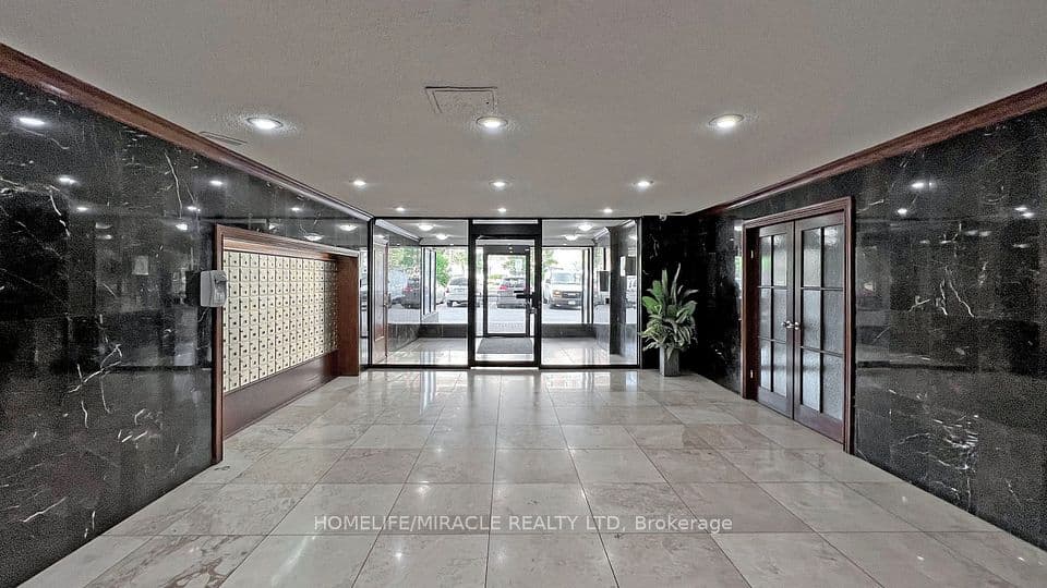 10 Tobermory Drive 1206, Toronto, ON M3N 2Y5 – photo 3