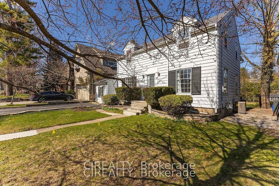 25 Howard Avenue, Oakville, ON L6J 3Y2 – photo 3