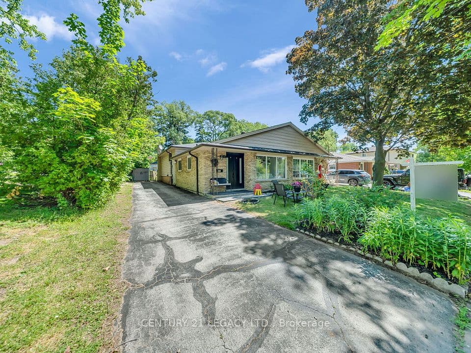 957 Francis Road, Burlington, ON L7T 3Z1 – photo 3