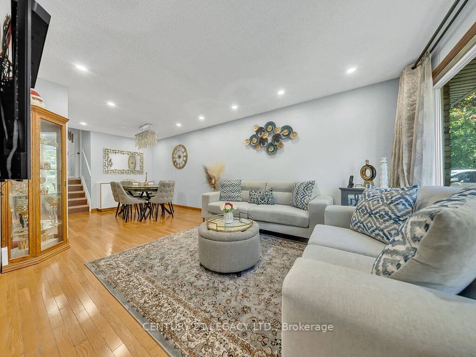 957 Francis Road, Burlington, ON L7T 3Z1 – main photo