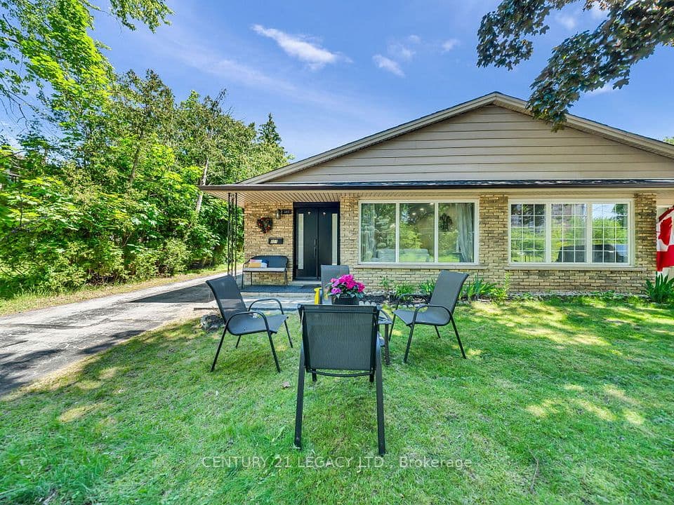 957 Francis Road, Burlington, ON L7T 3Z1 – photo 2