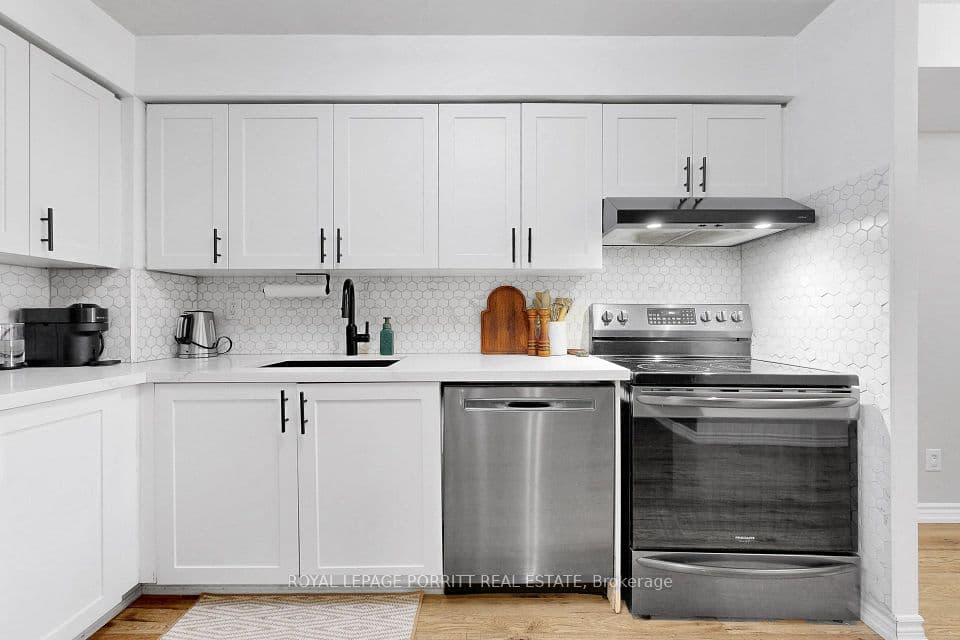 3888 Duke Of York Boulevard 927, Mississauga, ON L5A 4P5 – photo 3