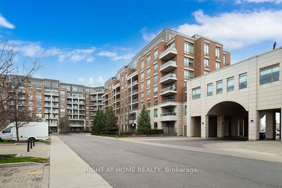 2480 Prince Michael Drive PH08, Oakville, ON L6H 0H1 – main photo