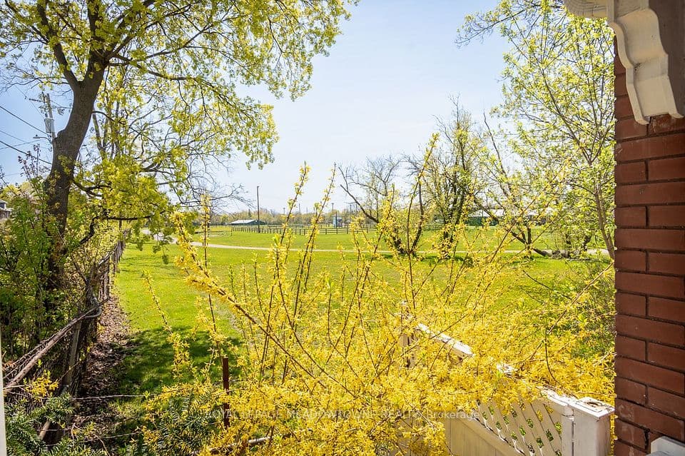 90 Thomas Street, Milton, ON L9T 2E2 – main photo