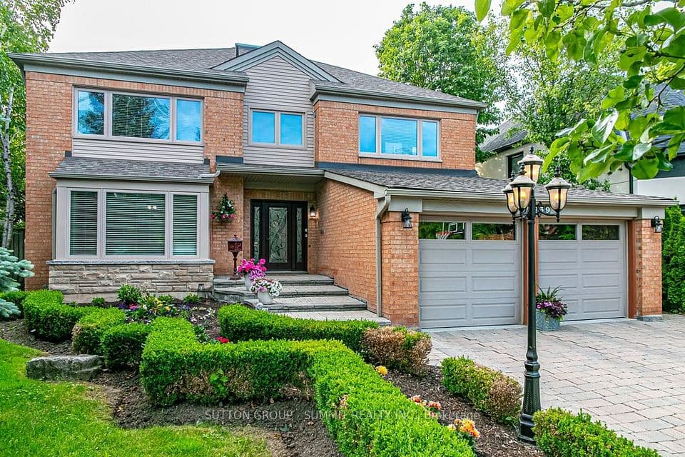 3739 St. Laurent Court, Mississauga, ON L5L 4T3 – main photo