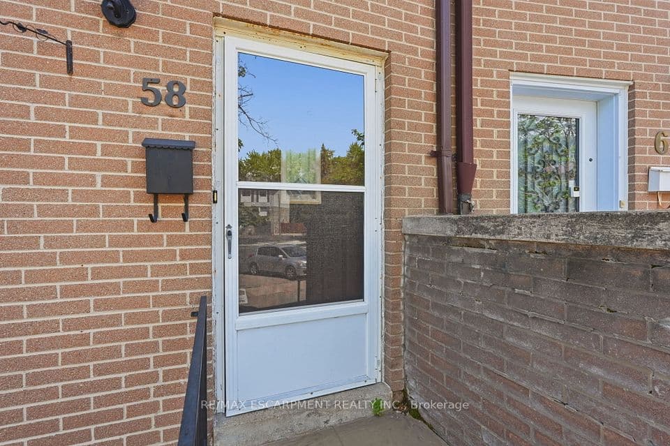 58 ONSLOW Court, Oakville, ON L6H 1J2 – photo 3