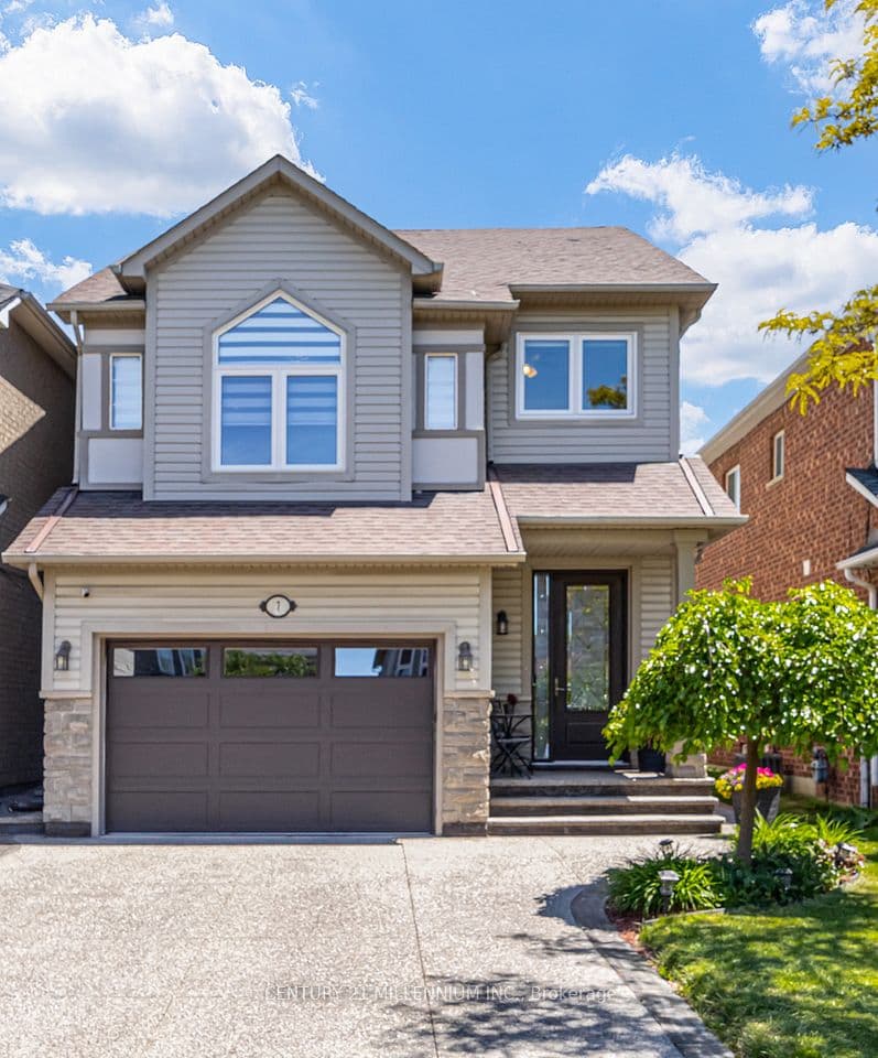 7 Bramoak Crescent, Brampton, ON L7A 1T7 – main photo