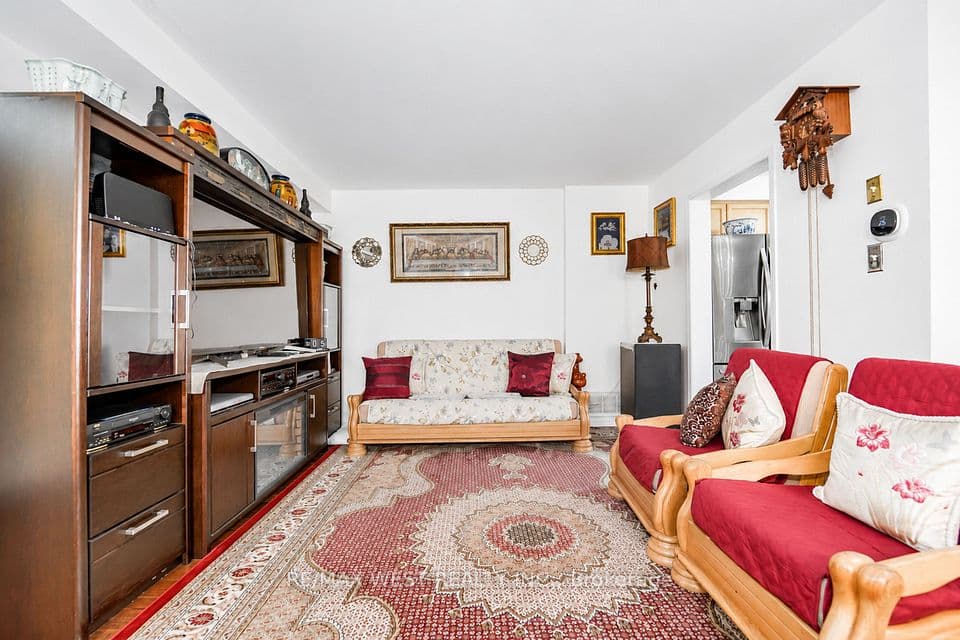 77 Norman Wesley Way 70, Toronto, ON M3M 3H3 – photo 2
