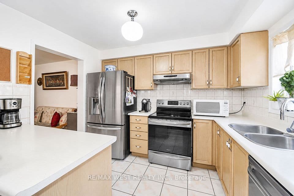 77 Norman Wesley Way 70, Toronto, ON M3M 3H3 – photo 3