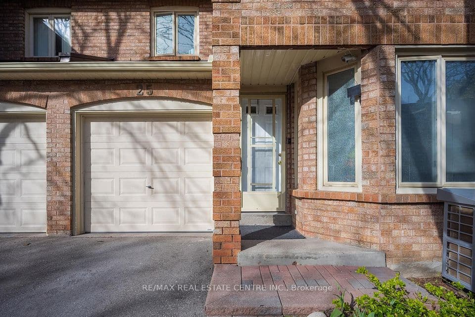5020 Delaware Drive 25, Mississauga, ON L4Z 3C7 – photo 3