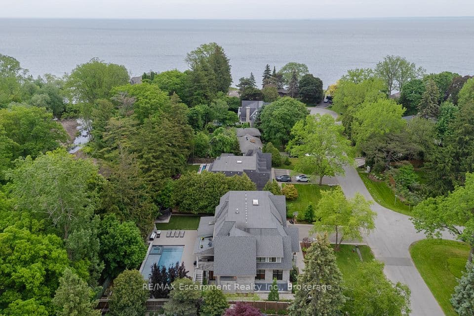 129 WOLFDALE Avenue, Oakville, ON L6L 4R9 – photo 3