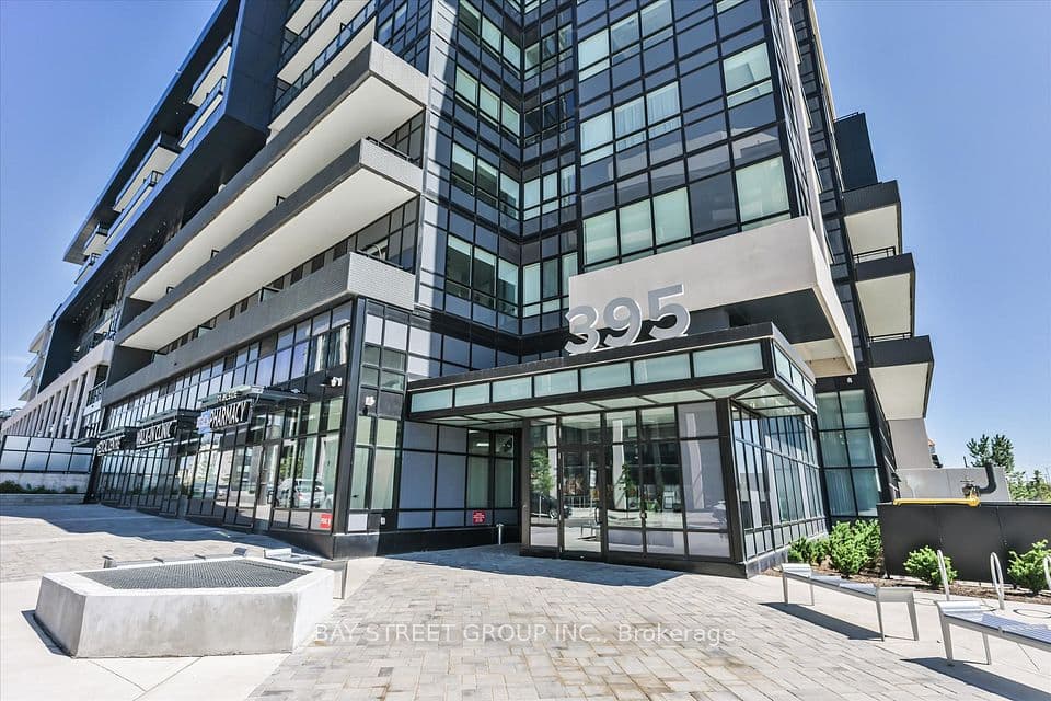 395 Dundas Street W 130, Oakville, ON L6M 5R8 – main photo