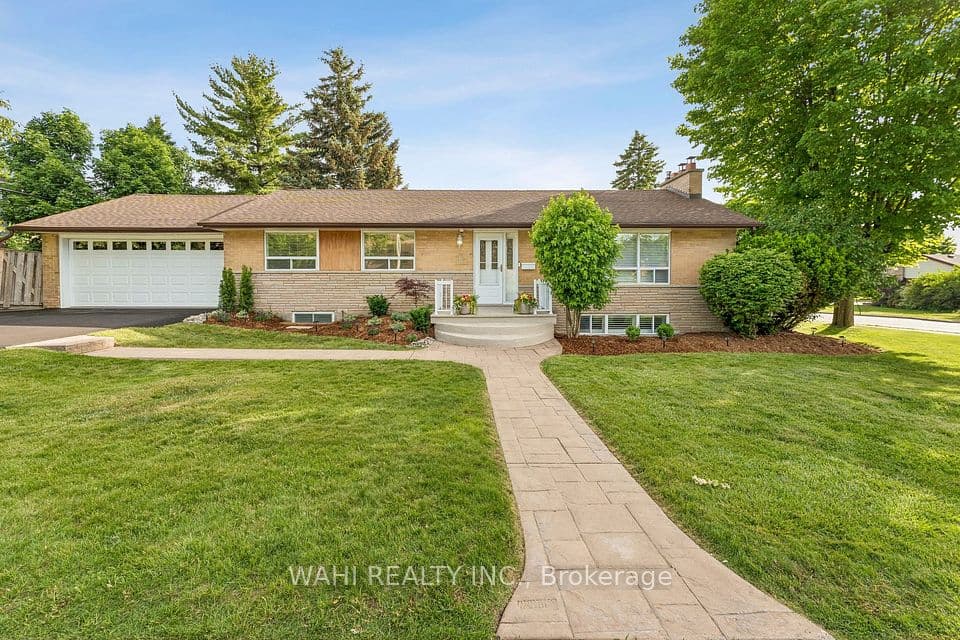 39 Nanwood Drive, Brampton, ON L6W 1L7 – main photo