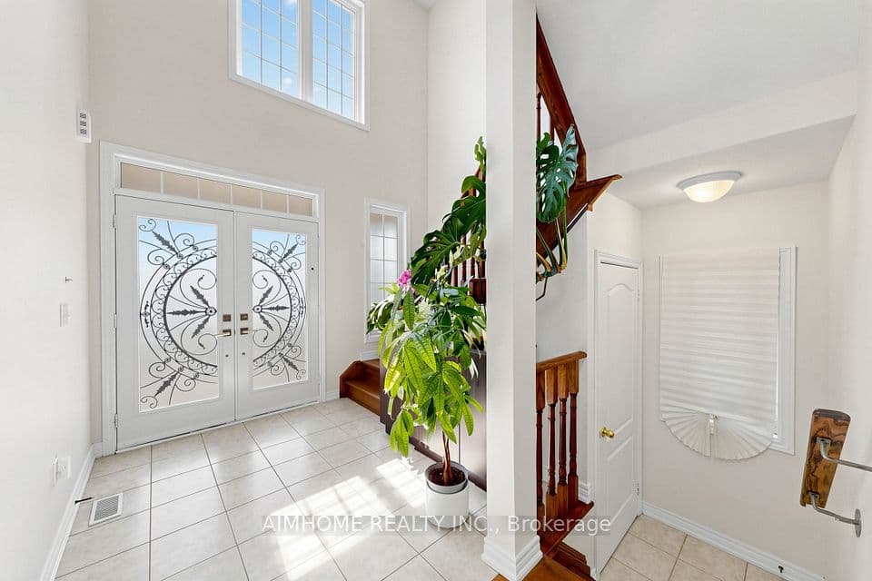 6 Valerian Street, Brampton, ON L6P 3N9 – photo 3