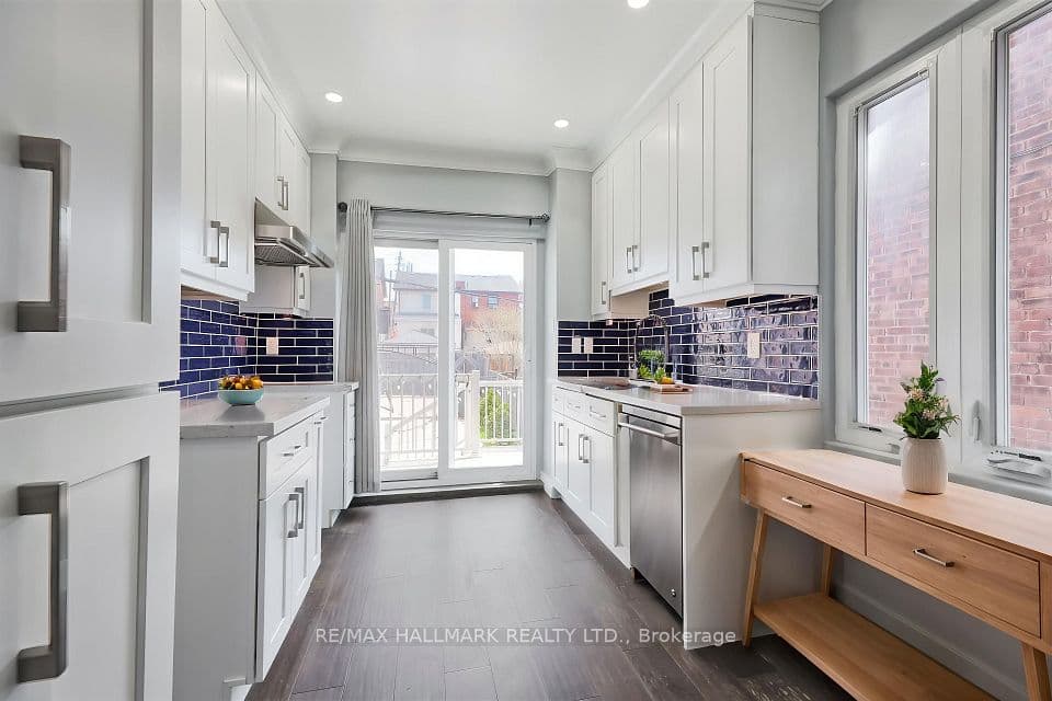 161 Sellers Avenue, Toronto, ON M6E 3V1 – photo 3