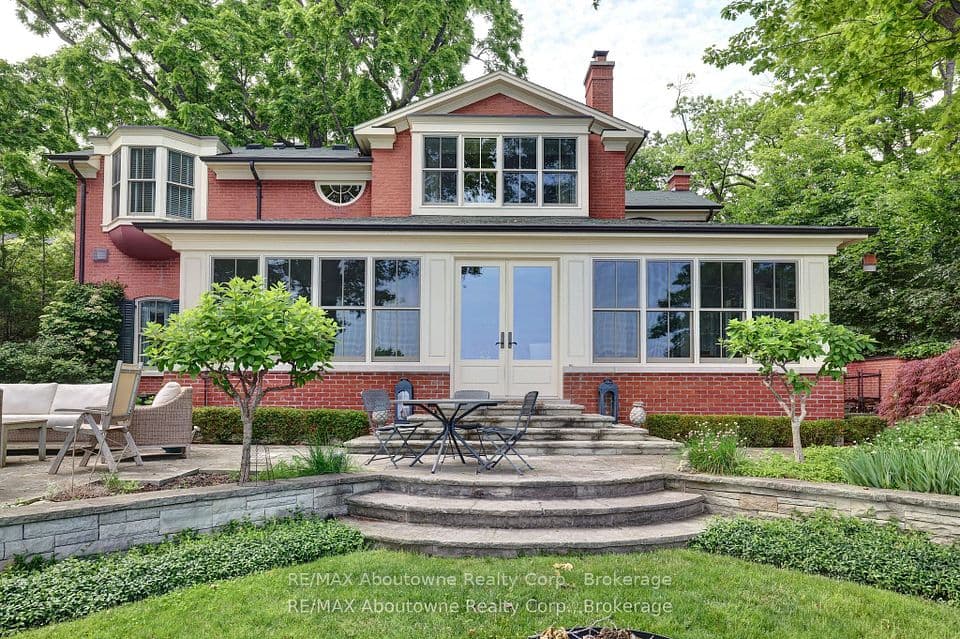 350 King Street, Oakville, ON L6J 1C2 – photo 2