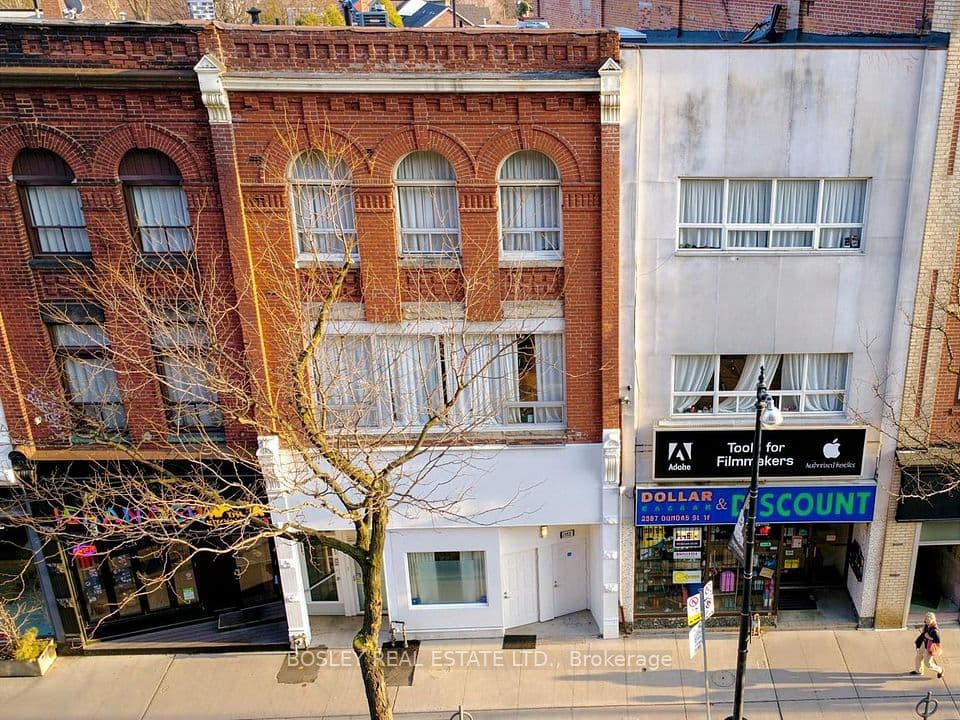 2963 Dundas Street W, Toronto, ON M6P 1Z2 – photo 2