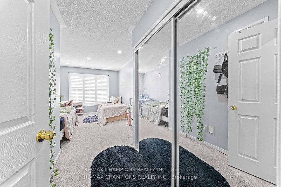 125 Tiller Trail, Brampton, ON L6X 4S9 – photo 2