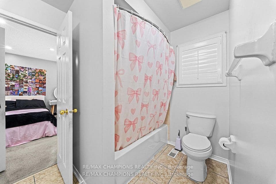 125 Tiller Trail, Brampton, ON L6X 4S9 – photo 3