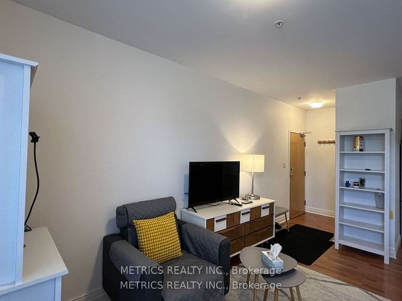 459 kerr Street 201, Oakville, ON L6K 3C2 – photo 3