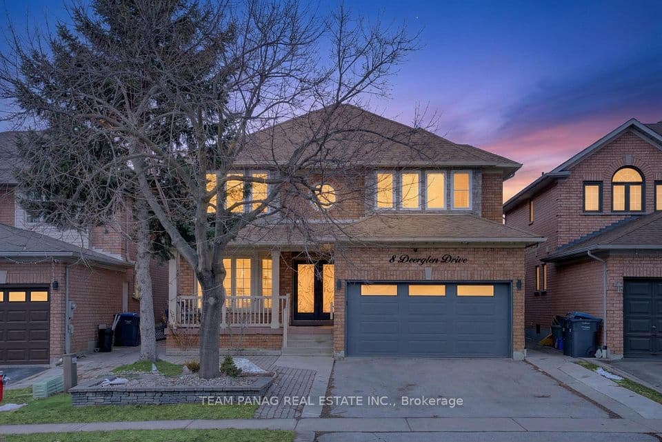 8 Deerglen Drive, Brampton, ON L6R 1M1 – main photo