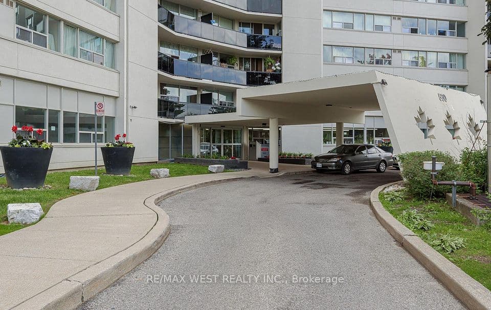 530 Lolita Gardens NE 1407, Mississauga, ON L5A 3T2 – photo 2